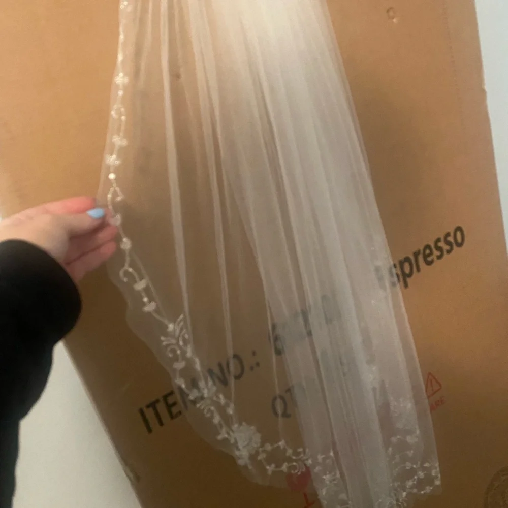 Wedding veil - Picture 2 of 2